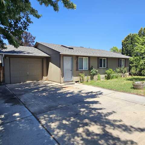 3157 SW Pumice Avenue, Redmond, OR 97756