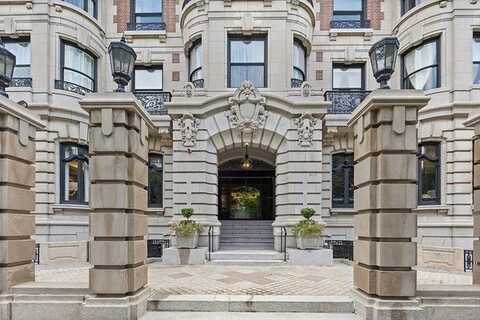 390 Commonwealth Avenue, Boston, MA 02215