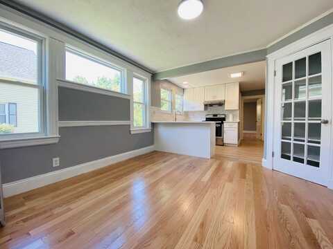 152 Fayette St, Quincy, MA 02170