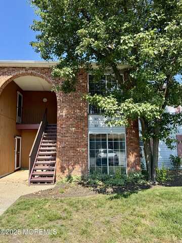103 Frontier Way, Tinton Falls, NJ 07753