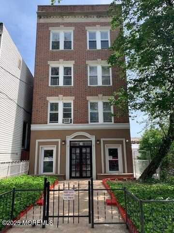 40 Booraem Avenue, Jersey City, NJ 07307