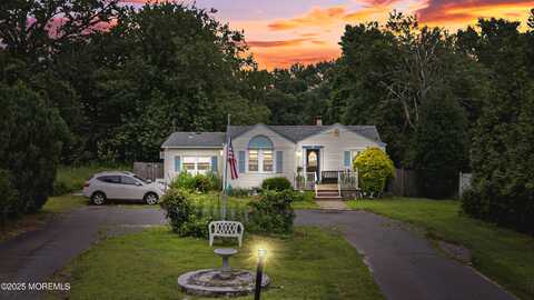 207 Lloyd Road, Matawan, NJ 07747