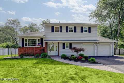 10 Arbach Lane, Manalapan, NJ 07726