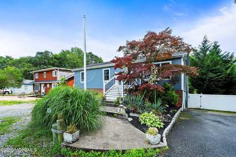 40 W Barnegat Avenue, Ocean Gate, NJ 08740