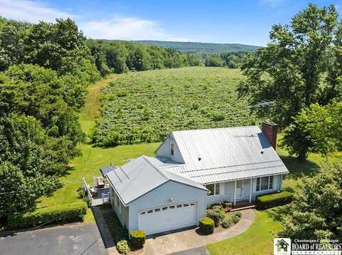5005 W Main Road, Pomfret, NY 14063
