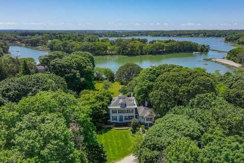 5 N Menantic Road, Shelter Island, NY 11964