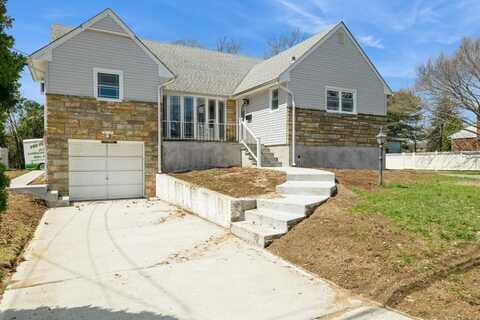 15 Kirkwood Drive, Glen Cove, NY 11542
