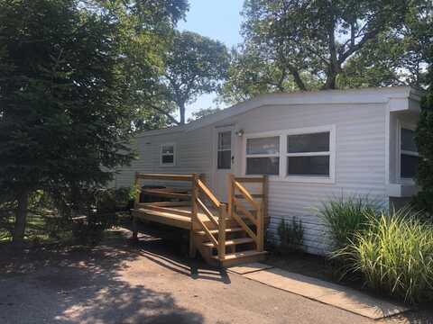 37 Hubbard unit 38, Riverhead, NY 11901