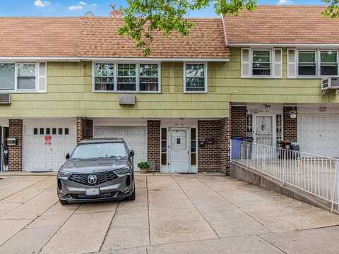 240-21 68th Avenue, Douglaston, NY 11362