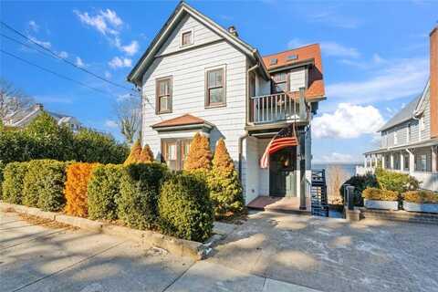 54 Prospect Avenue, Sea Cliff, NY 11579