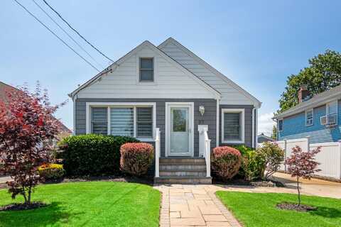 37 Dawes Avenue, Amity Harbor, NY 11701