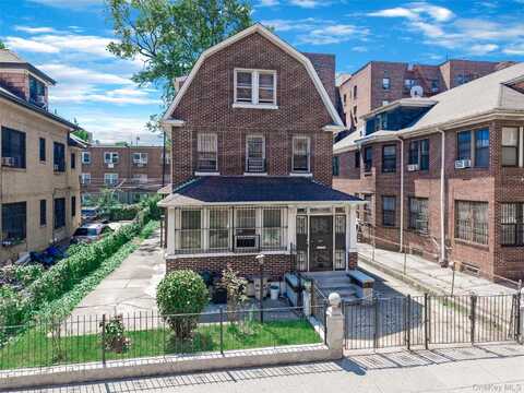 40-44 Hampton Street, Elmhurst, NY 11373