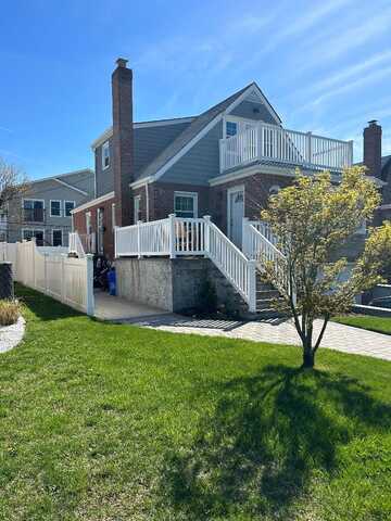 512 W Park Avenue, Long Beach, NY 11561