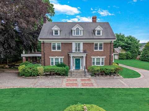 44 Arbor Place, Glen Cove, NY 11542