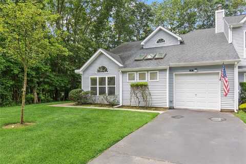 65 Lakeview Drive, Manorville, NY 11949