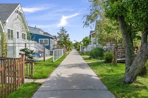 17-18 Bungalow Walk, Ocean Beach, NY 11770