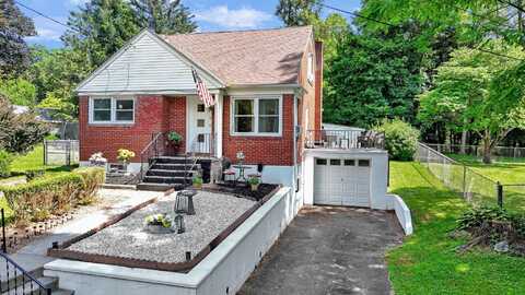 104 Coldenham Road, Walden, NY 12586
