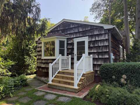 106 Roe Lane, Port Jefferson, NY 11777