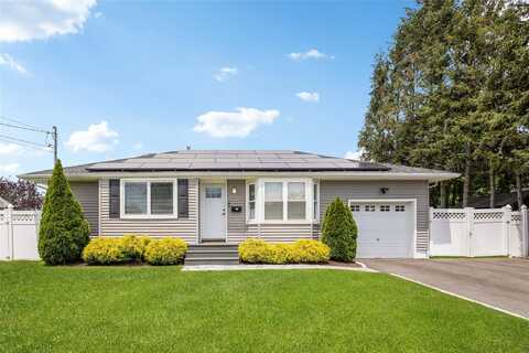 31 Orange Street, Deer Park, NY 11729