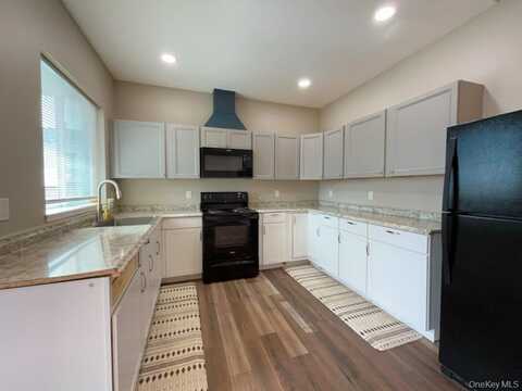 82 Smith Street, Poughkeepsie, NY 12601