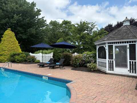 365 Chablis Path, Southold, NY 11971