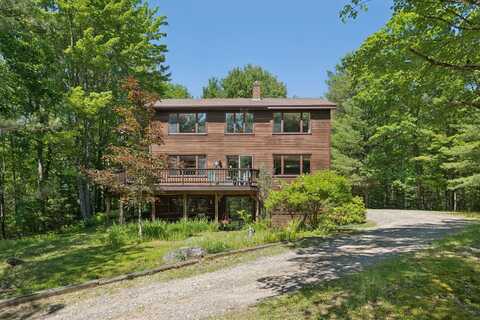 86 Cooks Mill Road, Naples, ME 04055