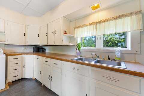 496 Litchfield Road, Farmingdale, ME 04344