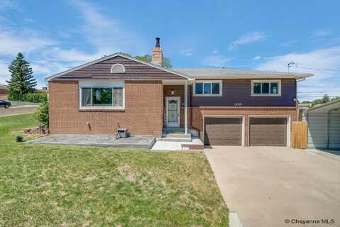 1230 ROSEBUD RD, Cheyenne, WY 82001