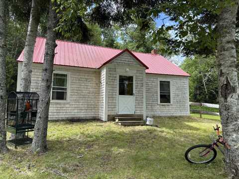 6 Meyer Street, Eastport, ME 04631
