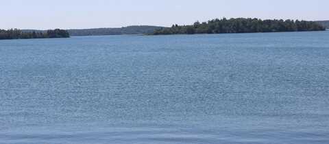 187 County Road, Eastport, ME 04631