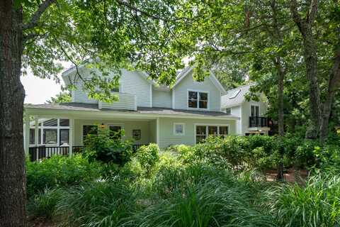 26 Tia Anna Lane, Oak Bluffs, MA 02557