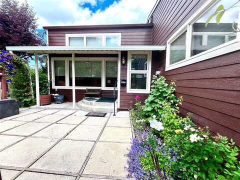 1036 Cedarwood Drive, Helena, MT 59601
