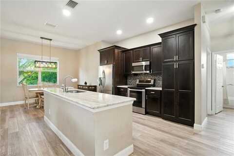 3271 Lemon, NAPLES, FL 34120