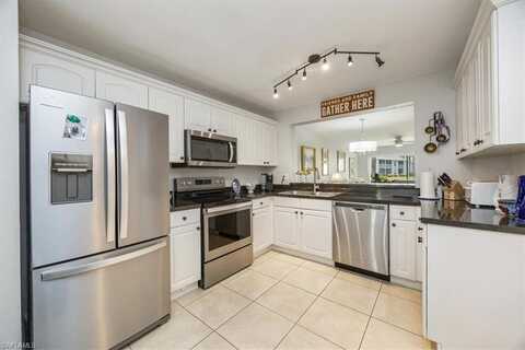 1330 Derbyshire, NAPLES, FL 34116