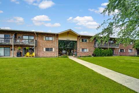7410 Brookdale Drive, Darien, IL 60561