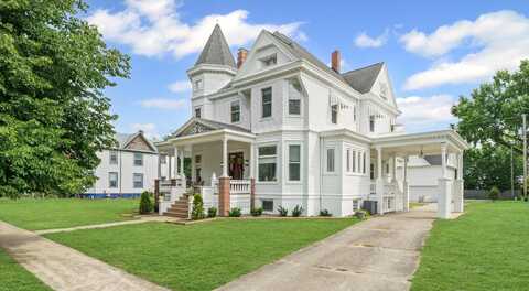 242 W Center Street, Paxton, IL 60957