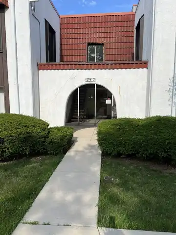 743 E Fullerton Avenue, Glendale Heights, IL 60139