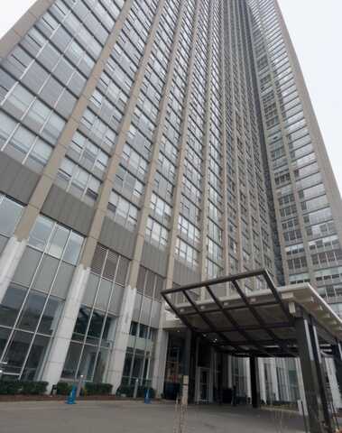 655 W Irving Park Road, Chicago, IL 60613
