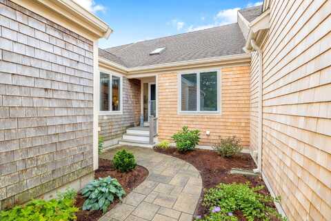 33 W WOODS Circle, Yarmouth Port, MA 02675