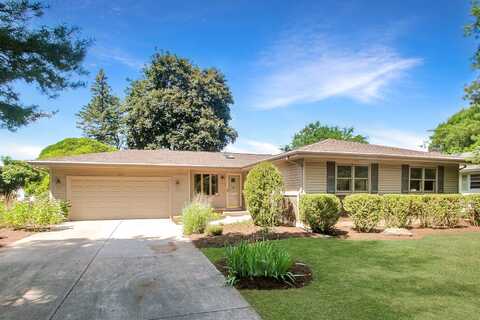 2114 Country Knoll Lane, Elgin, IL 60123