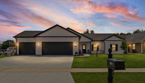 1807 E Fairfield Circle, Urbana, IL 61802