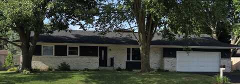 1016 W Blackhawk Drive, Byron, IL 61010