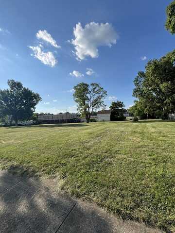1075 E Merchant Street, Kankakee, IL 60901