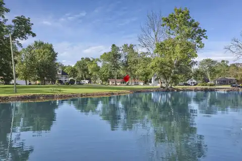 5557 Lake Shore Drive NE, Thornville, OH 43076