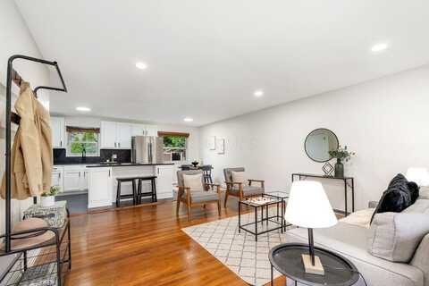 260 E Clearview Avenue, Worthington, OH 43085