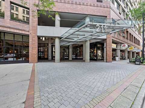 211 E Ohio Street, Chicago, IL 60611