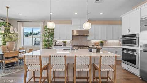 29634 Corte Ballenas, Valencia, CA 91354