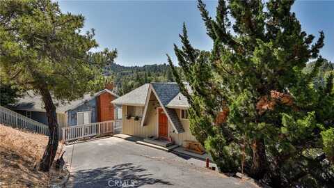 448 Delle Drive, Crestline, CA 92325