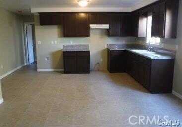 6102 S San Pedro Street, Los Angeles, CA 90003