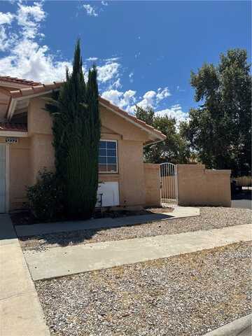 12321 Glenwood Lane, Victorville, CA 92395